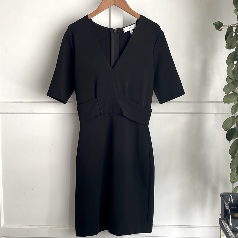 REISS Black Short Sleeve V-Neck Knee Length Dress